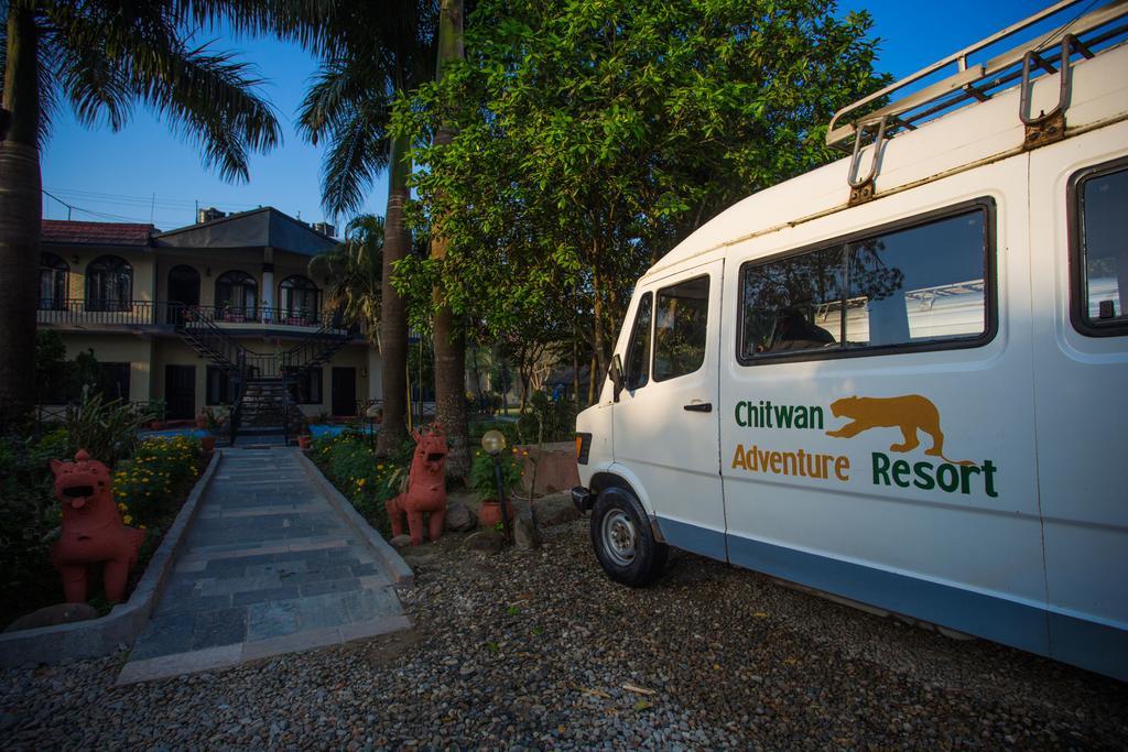 Chitwan Adventure Resort Sauraha Exterior foto