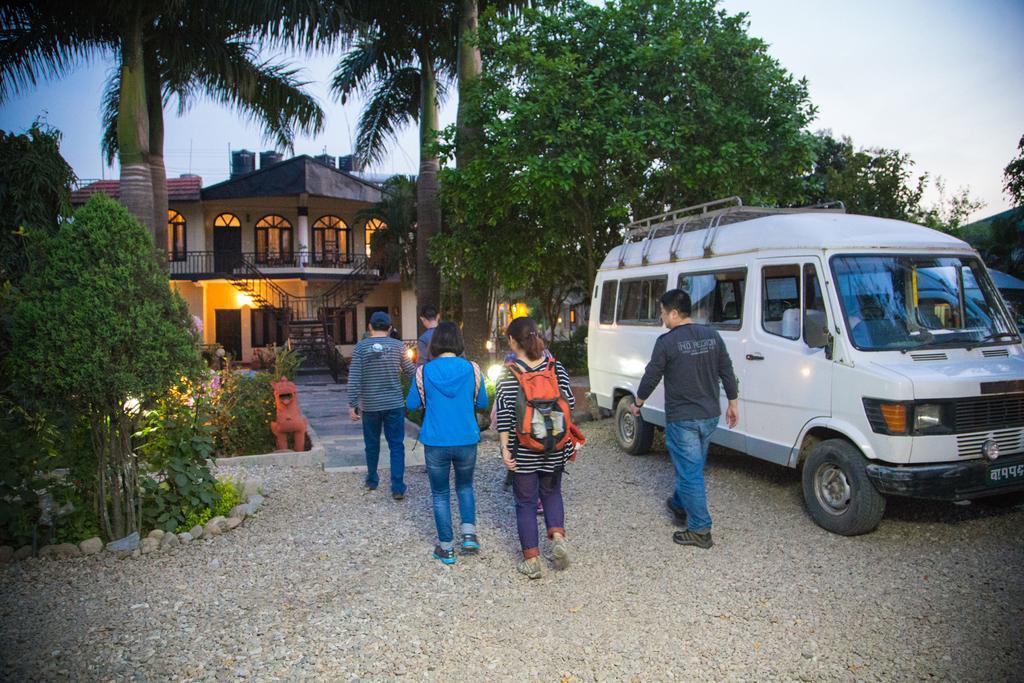 Chitwan Adventure Resort Sauraha Exterior foto